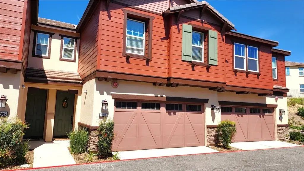 22013 Barrington Way, Saugus