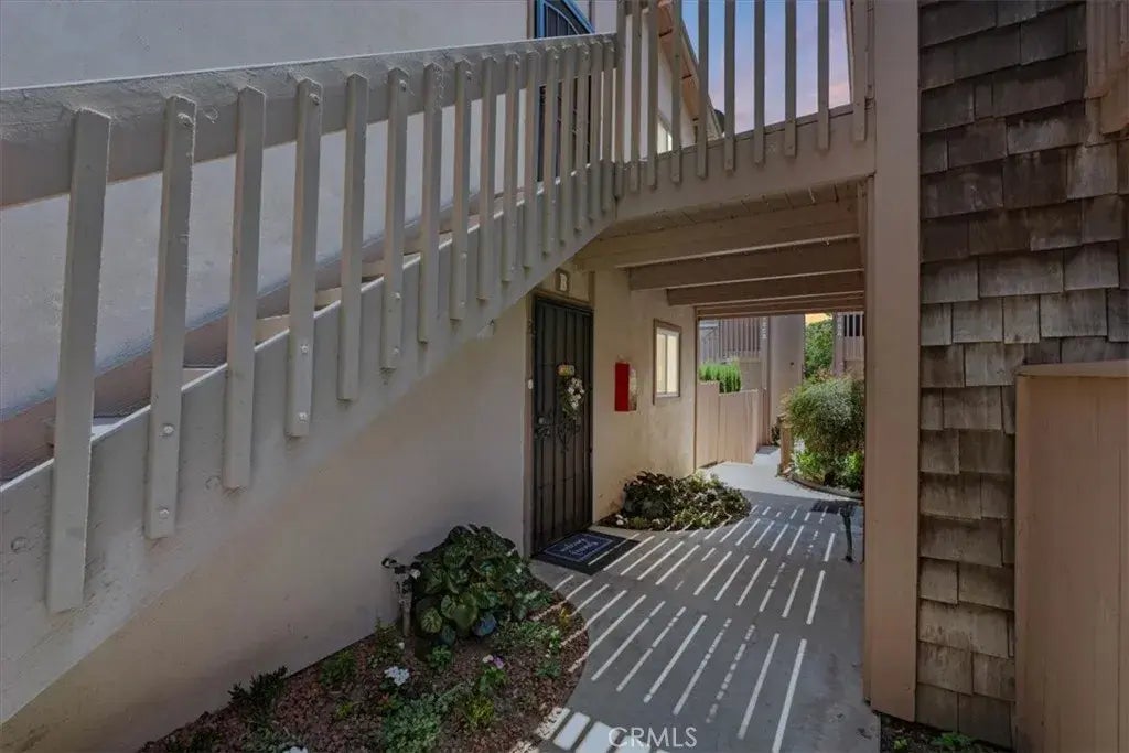 1052 Cabrillo Park Drive B, Santa Ana