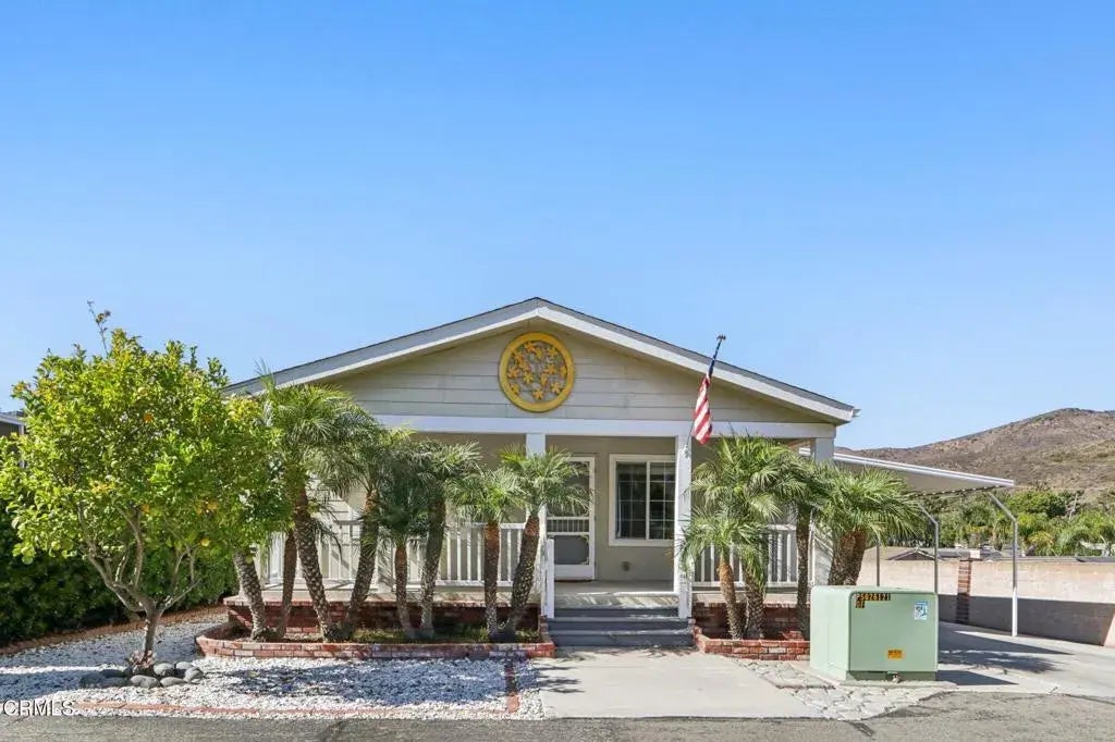 110 La Fortuna 110, Newbury Park