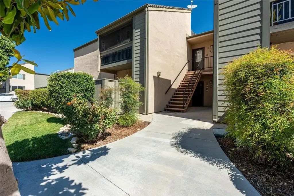 25718 Hogan Drive C2, Valencia