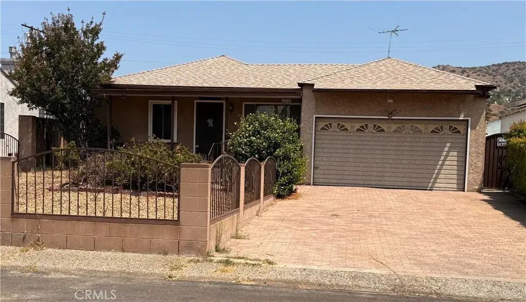 9929 Saticoy Street, Burbank