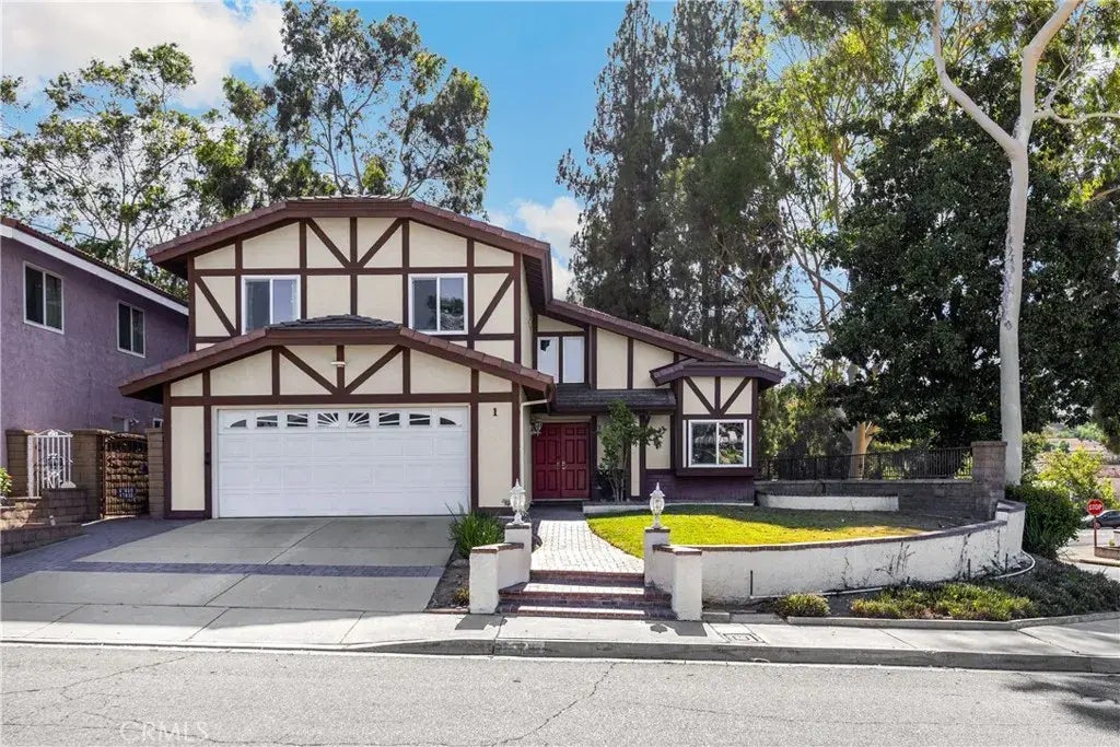 1 Country Wood Drive, Pomona