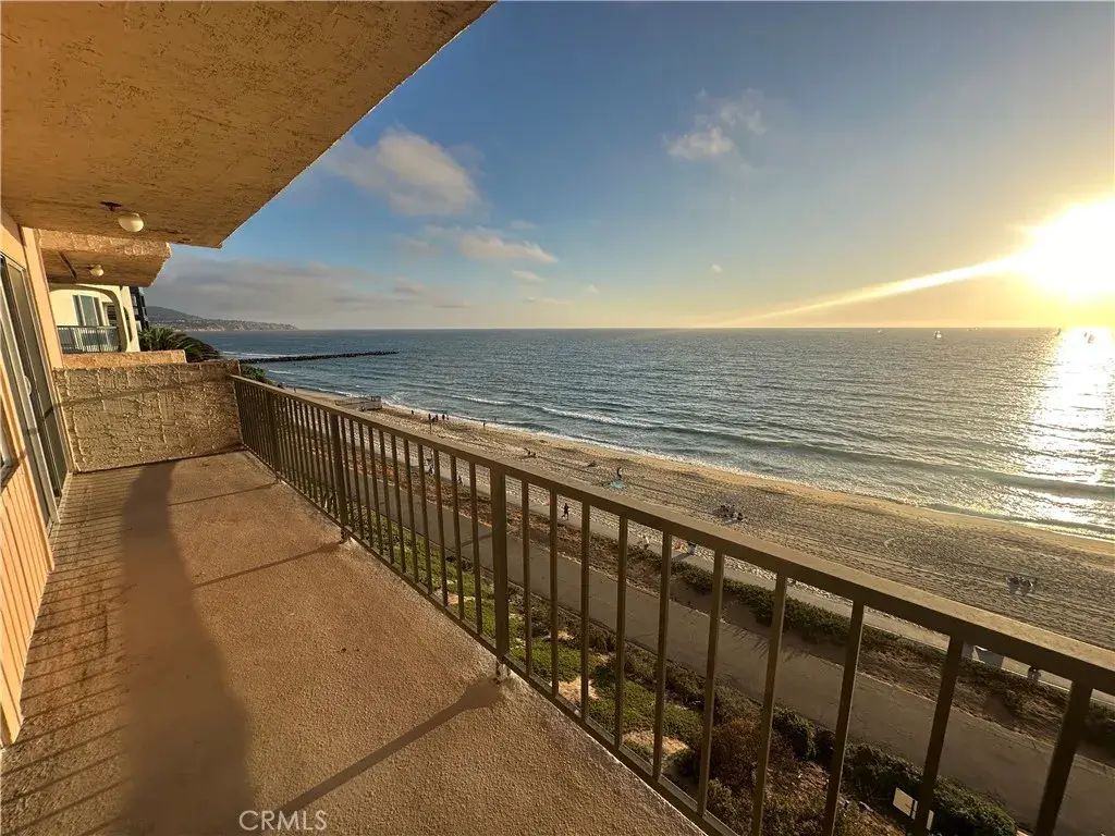 555 Esplanade 213, Redondo Beach