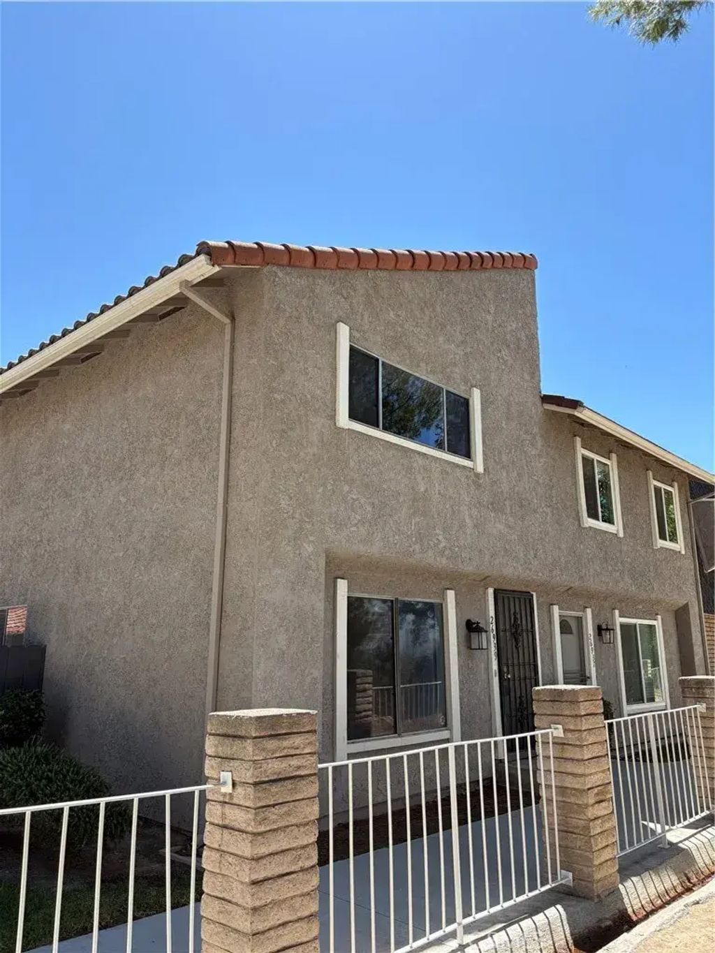 26939 Avenida Terraza, Saugus