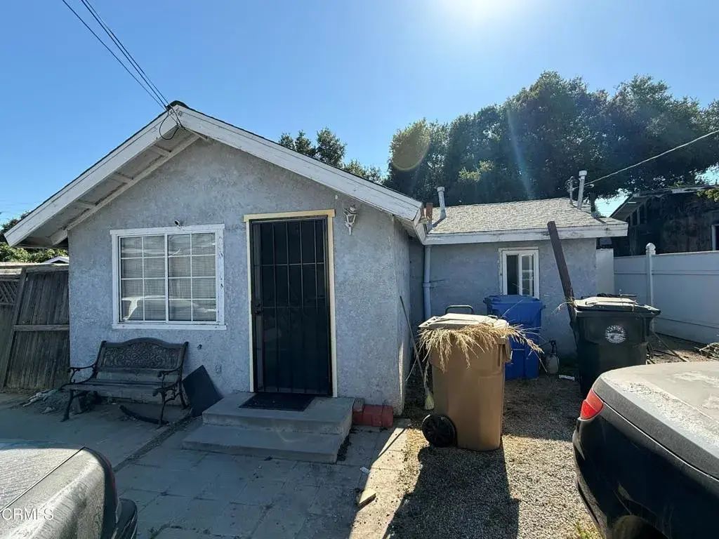 318 Sycamore Street, Santa Paula