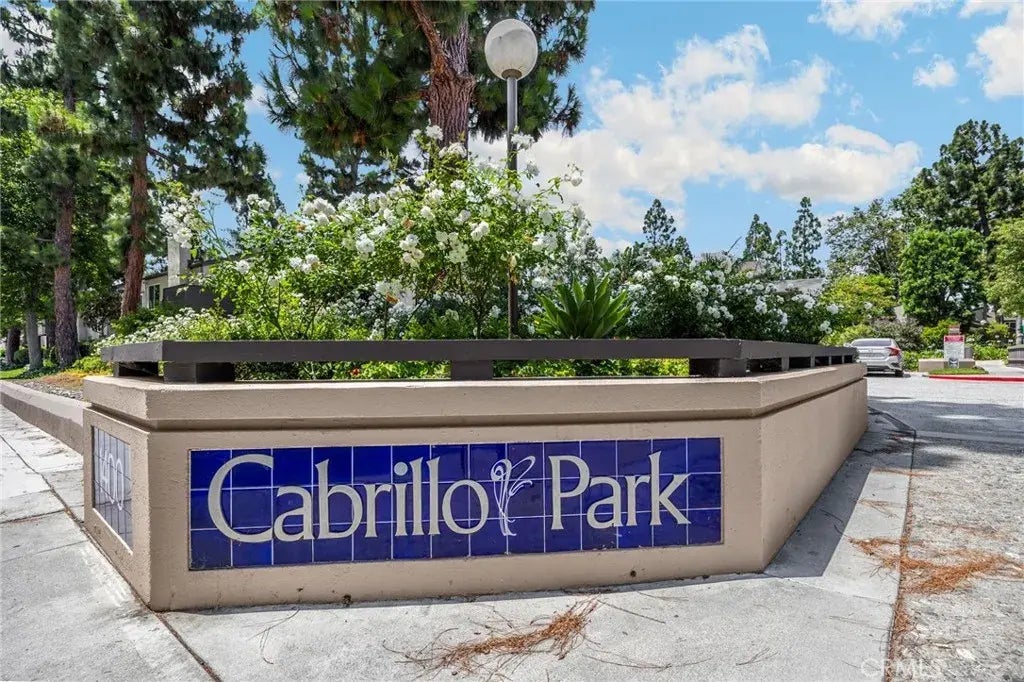 1360 Cabrillo Park Drive C, Santa Ana