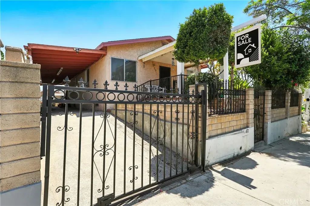 472 N Ezra Street, Los Angeles