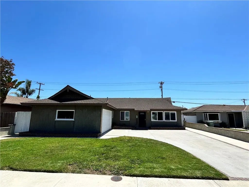 6552 Oakgrove Circle, Huntington Beach