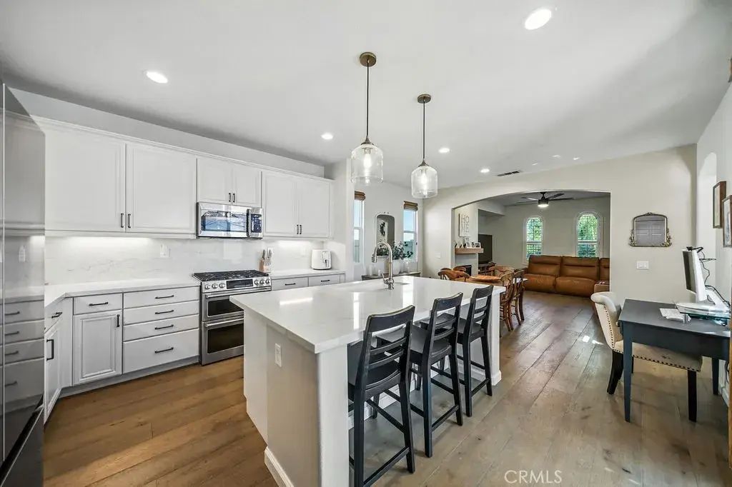35724 Kittentails Lane, Murrieta
