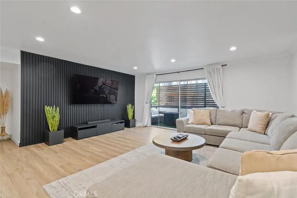 14414 Addison Street 24, Sherman Oaks