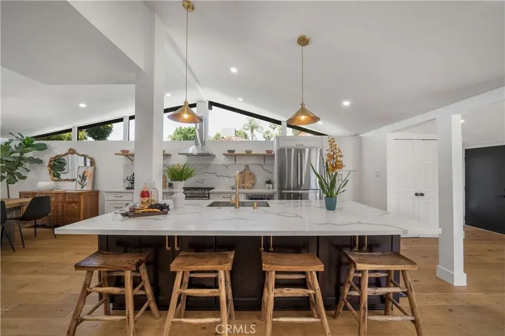 6451 Jumilla Avenue, Woodland Hills