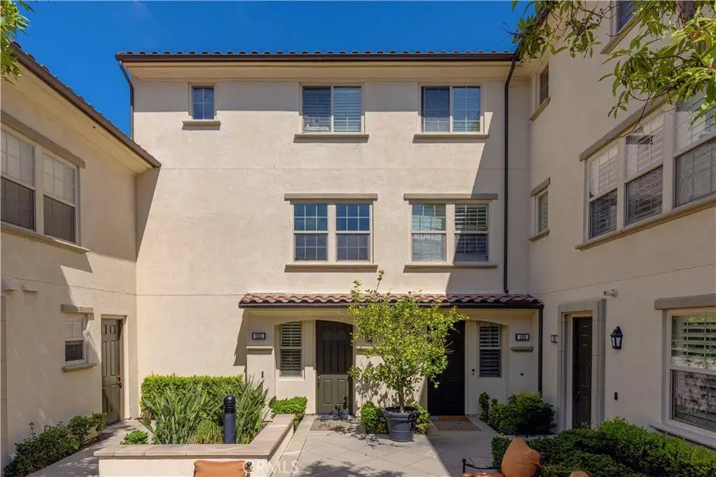 133 Silverado, Irvine