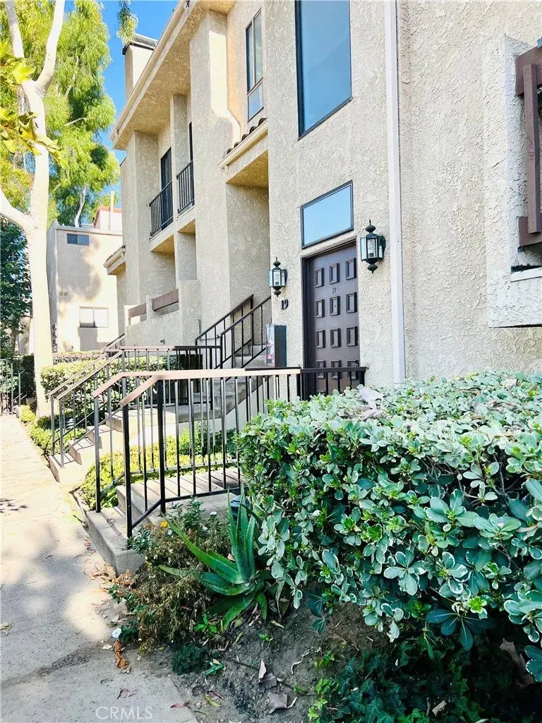 18958 Sherman Way 19, Reseda