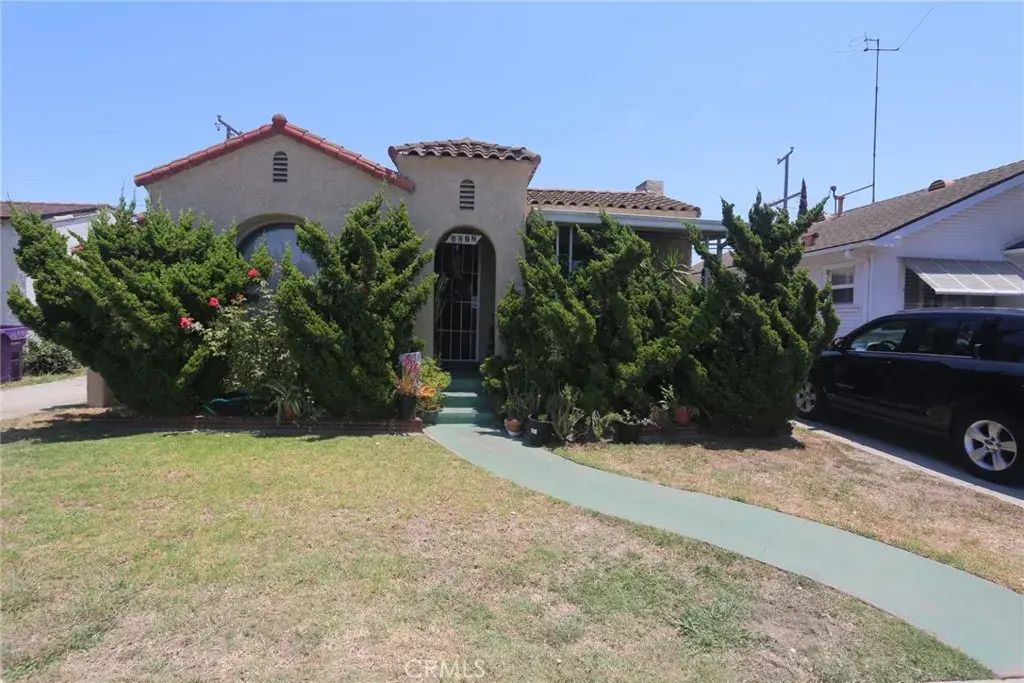 6072 Myrtle Avenue, Long Beach