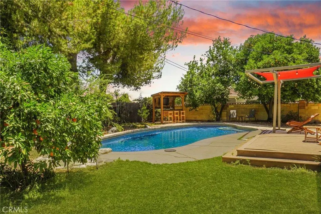 8398 Shoup Avenue, West Hills