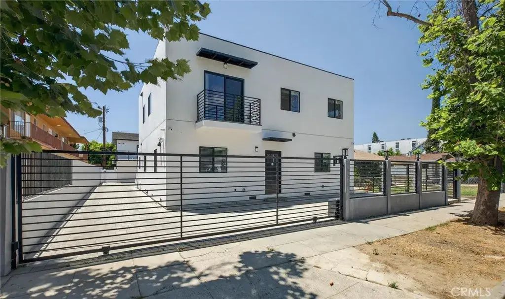 14732 Gilmore Street 3, Van Nuys