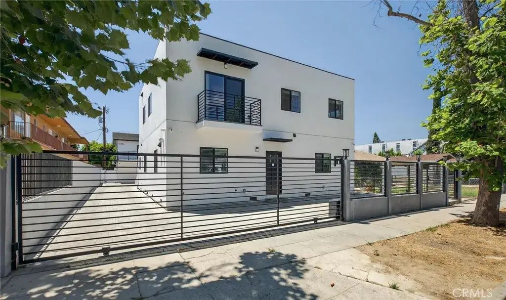 14732 Gilmore St 1, Van Nuys