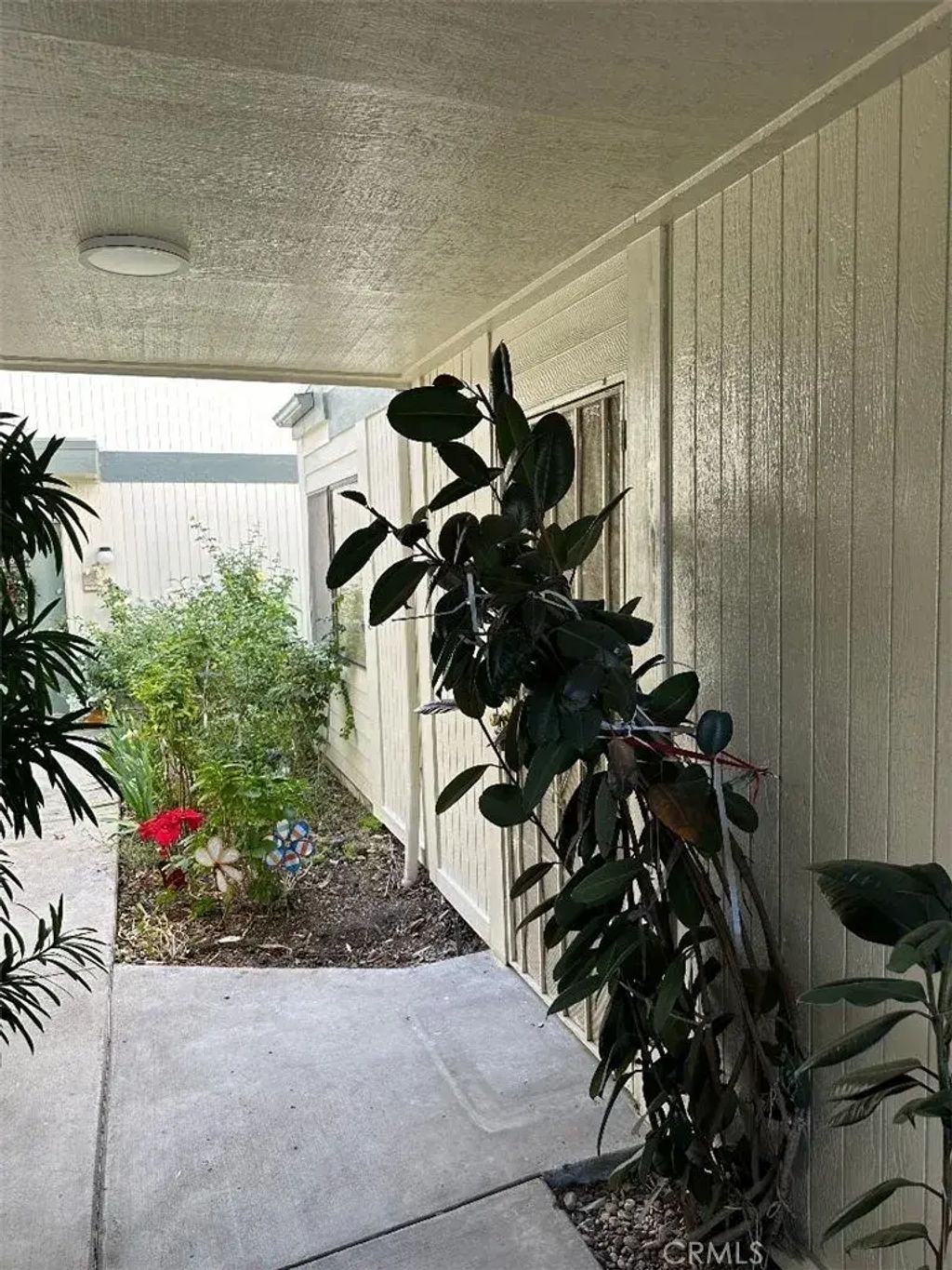 10475 Newhome Avenue 3, Sunland