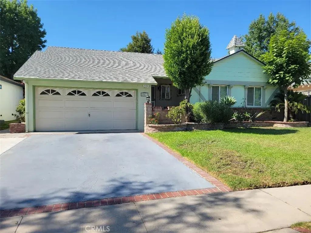 20412 Londelius Street, Winnetka