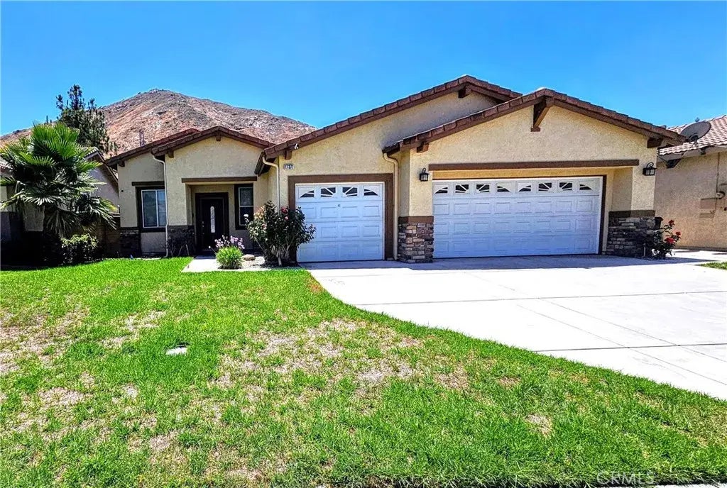 17371 Redmaple Street, Fontana