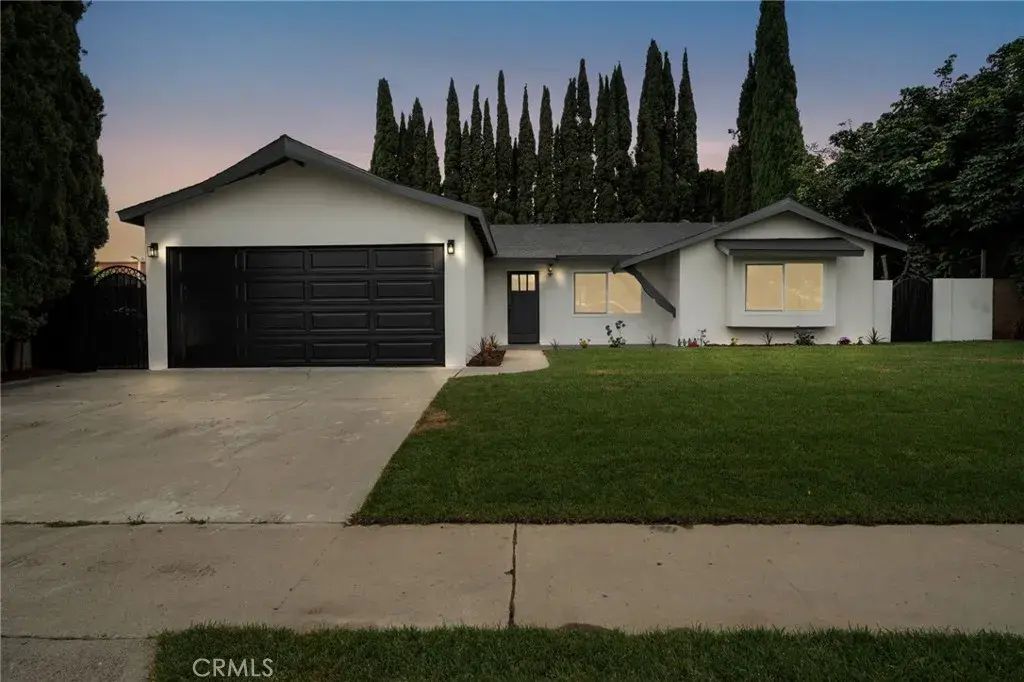 13072 E Binnacle Avenue, Orange