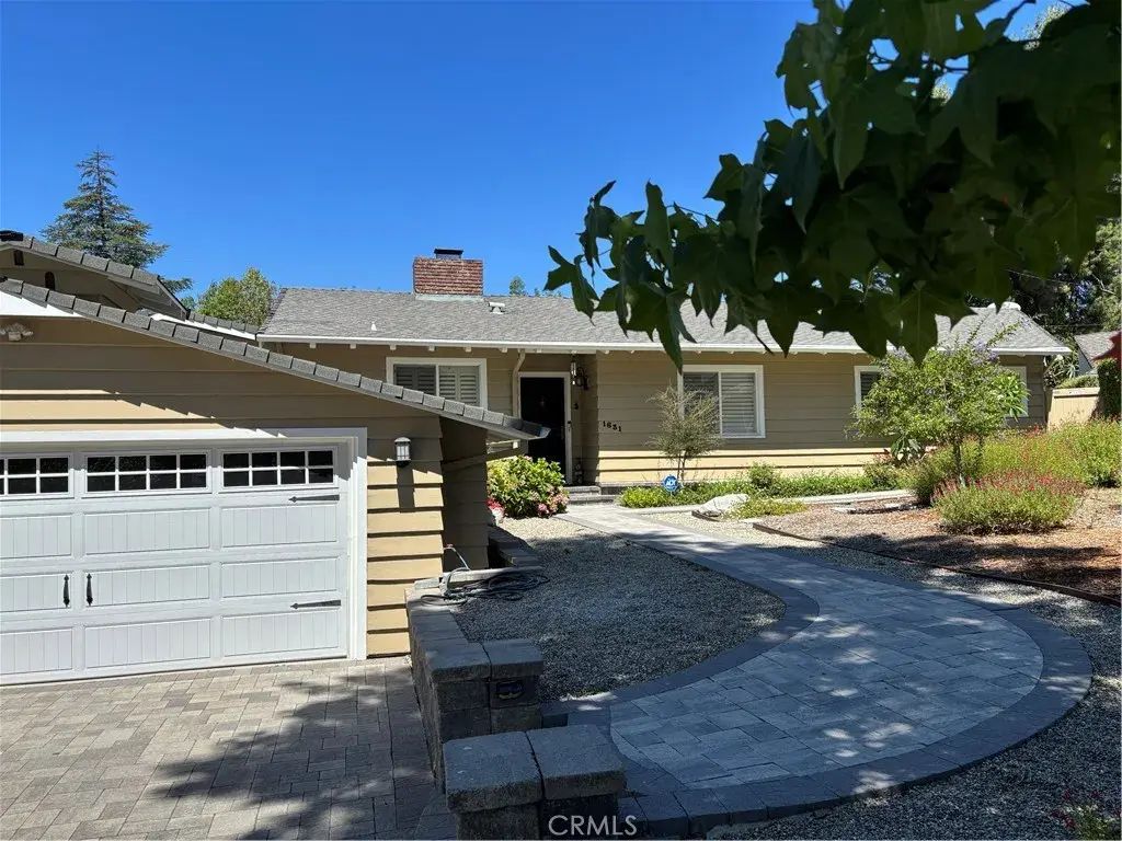 1631 Leycross Drive, La Canada Flintridge