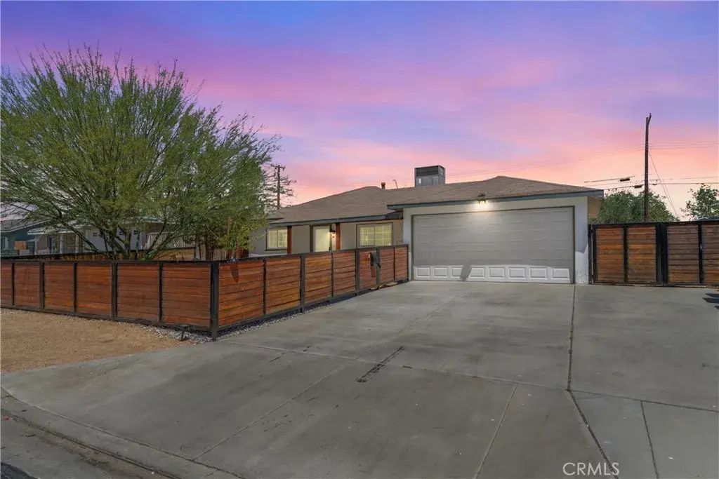 221 E Avenue P1, Palmdale