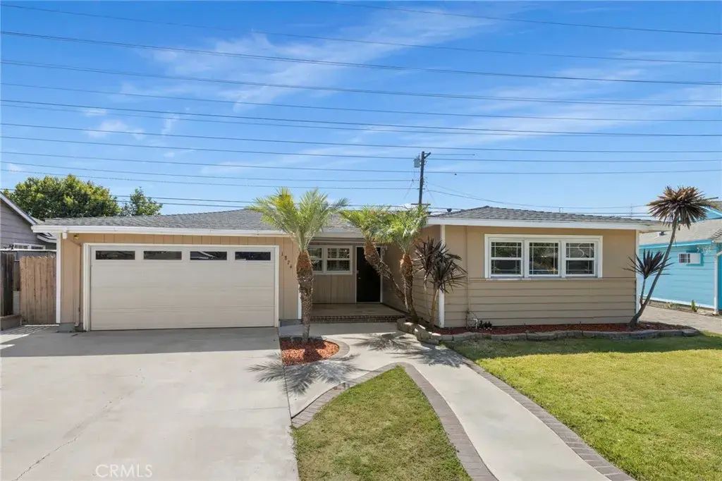 1874 Stevely Avenue, Long Beach