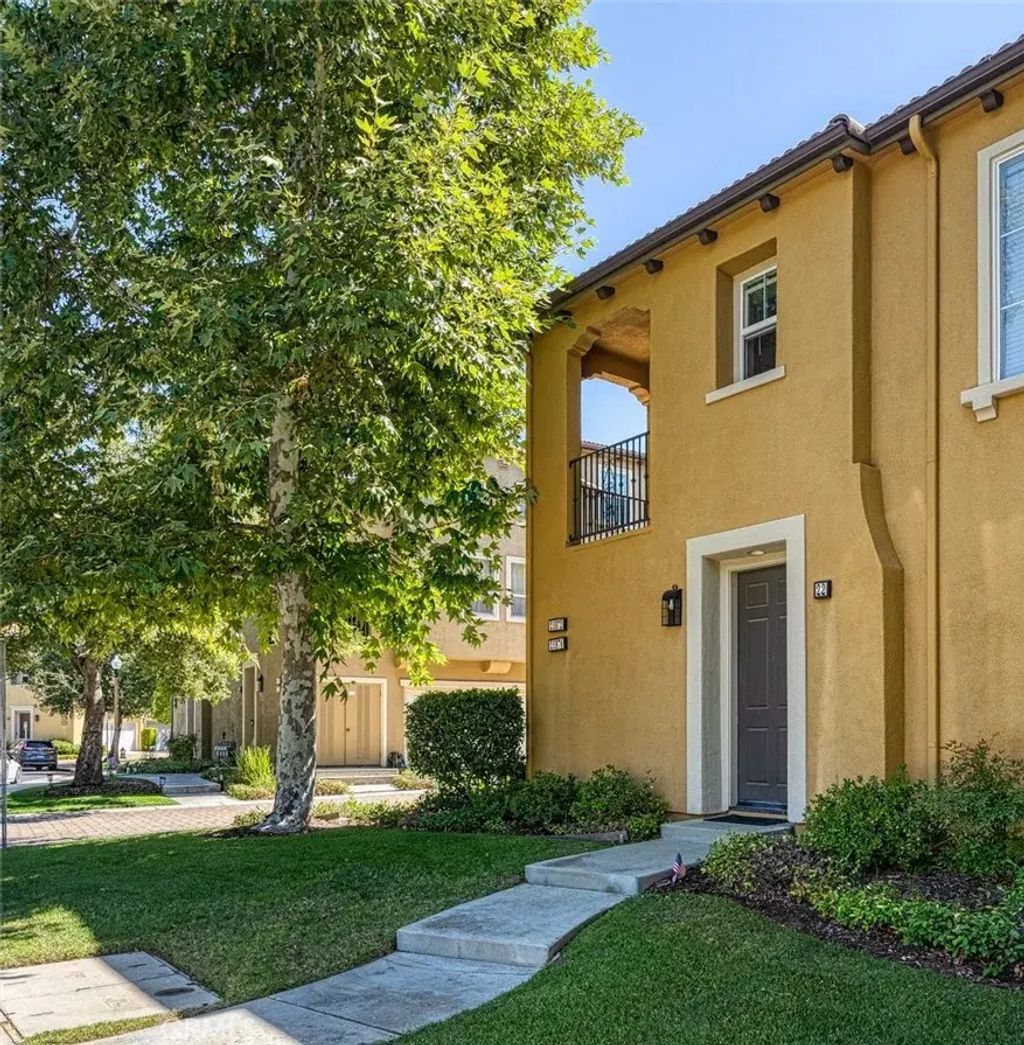 26972 Pebble Beach Drive, Valencia