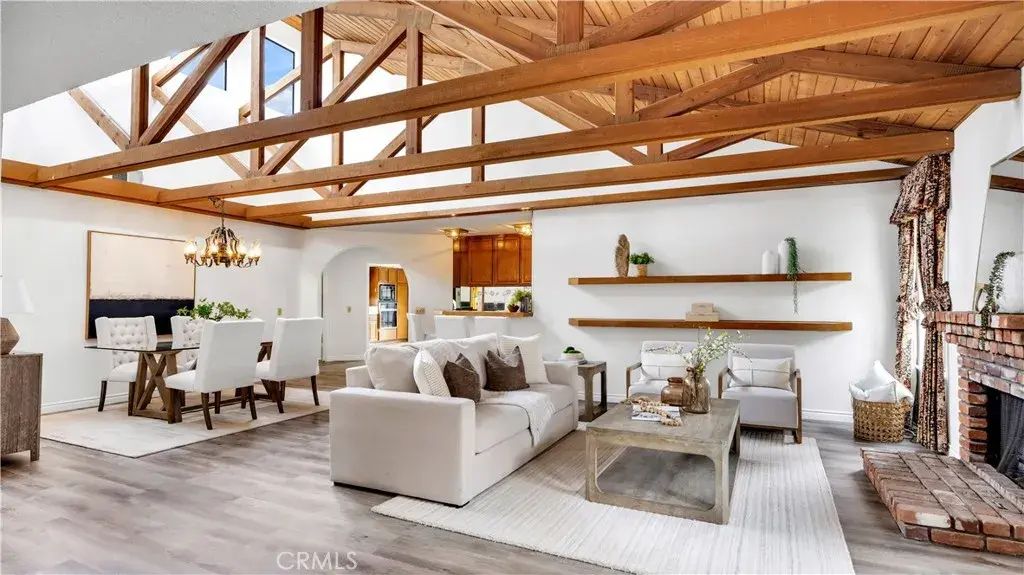 54 Falcon Ridge Drive, Pomona