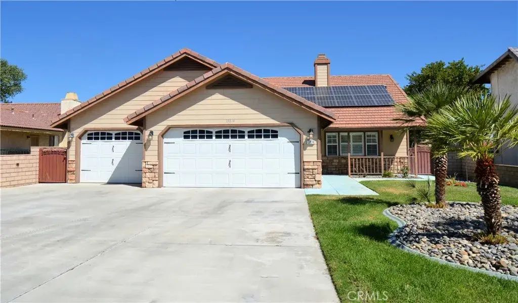 13074 Greensboro Road, Victorville