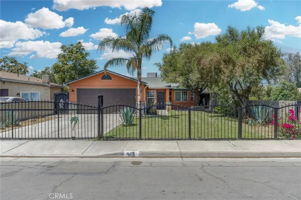 318 Haley Street, Bakersfield