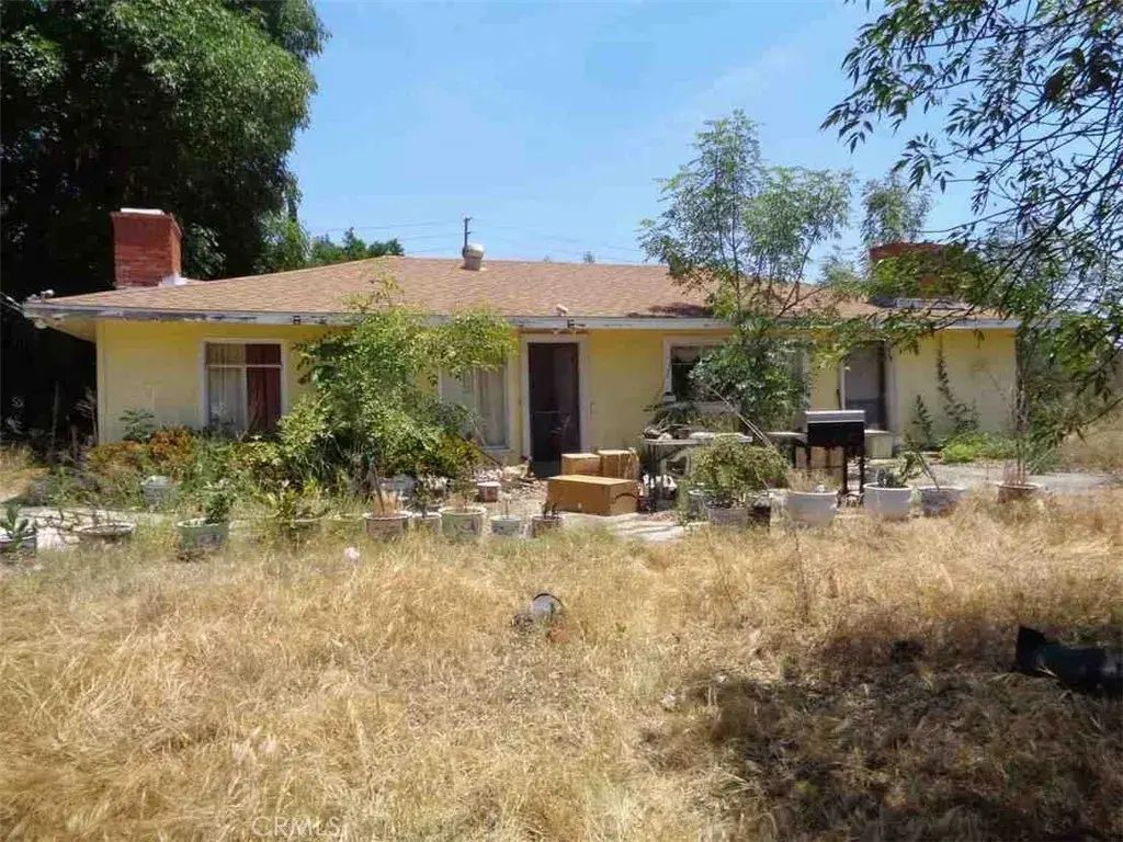 8801 Hayvenhurst Avenue, North Hills