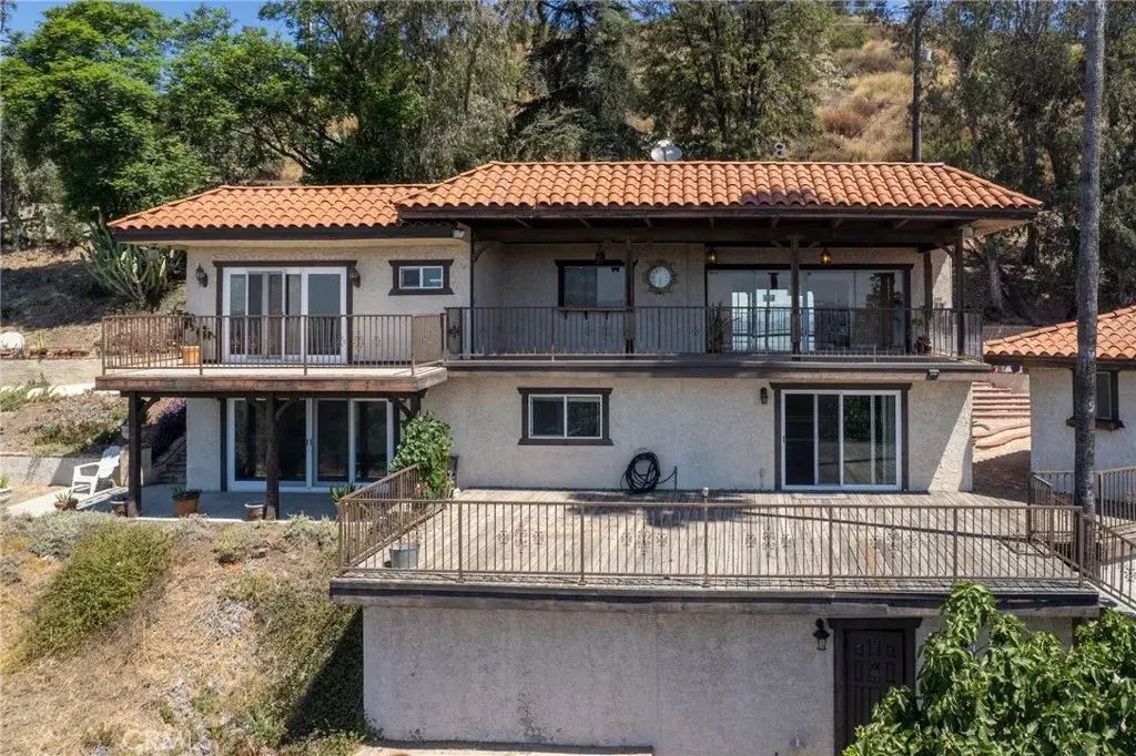 410 Conifer Road, Glendora
