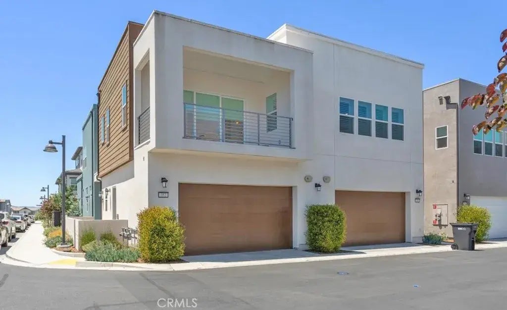 352 Merit, Irvine