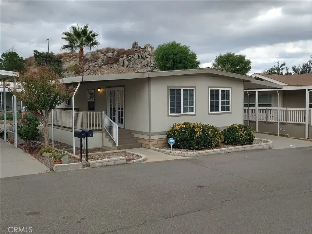 32600 State Hwy 74 5, Hemet