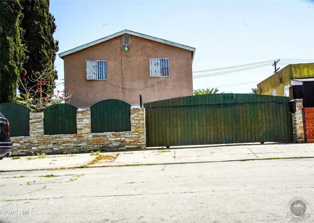 338 107th, Los Angeles