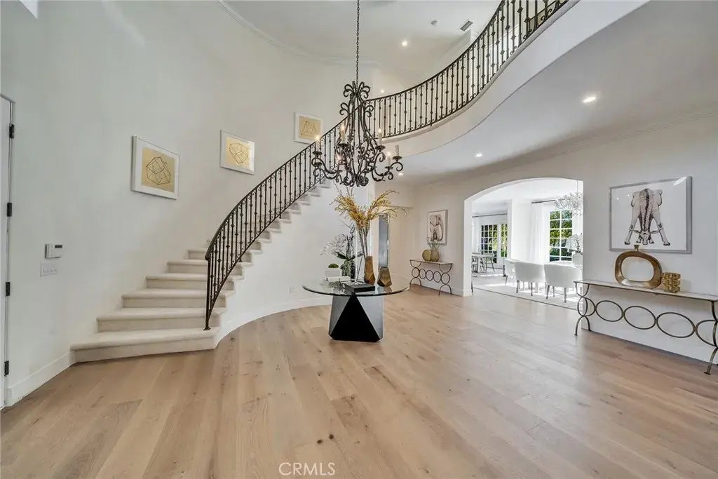 5451 Newcastle Lane, Calabasas