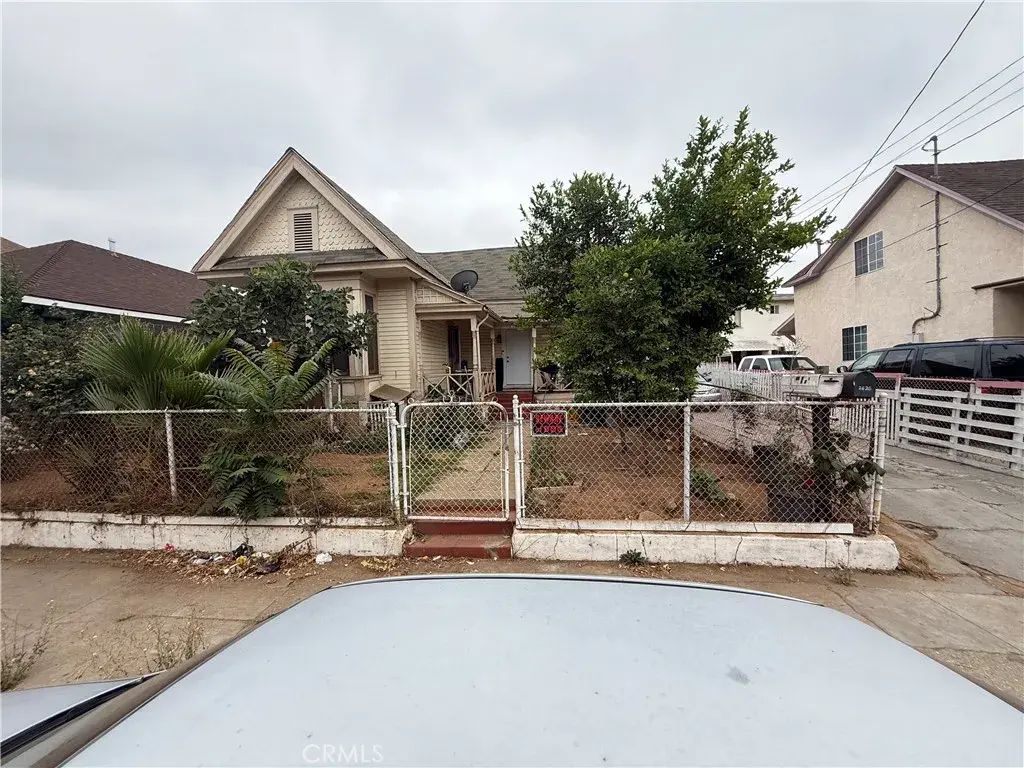 2626 E 2nd Street, Los Angeles