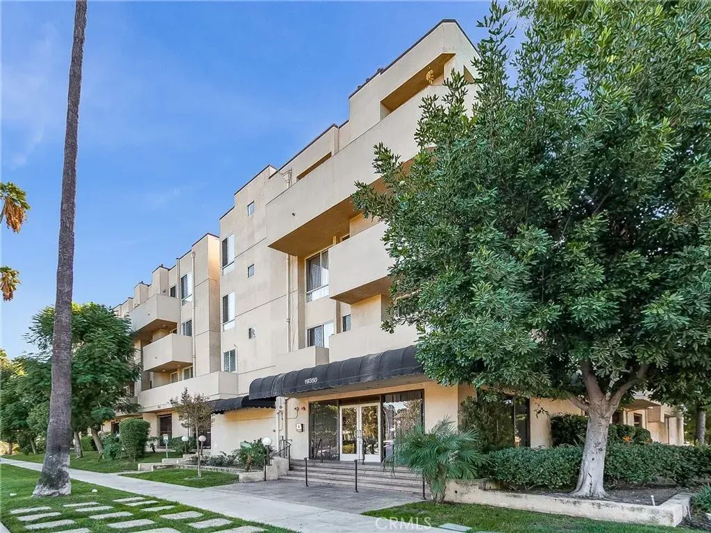 19350 Sherman Way 220, Reseda