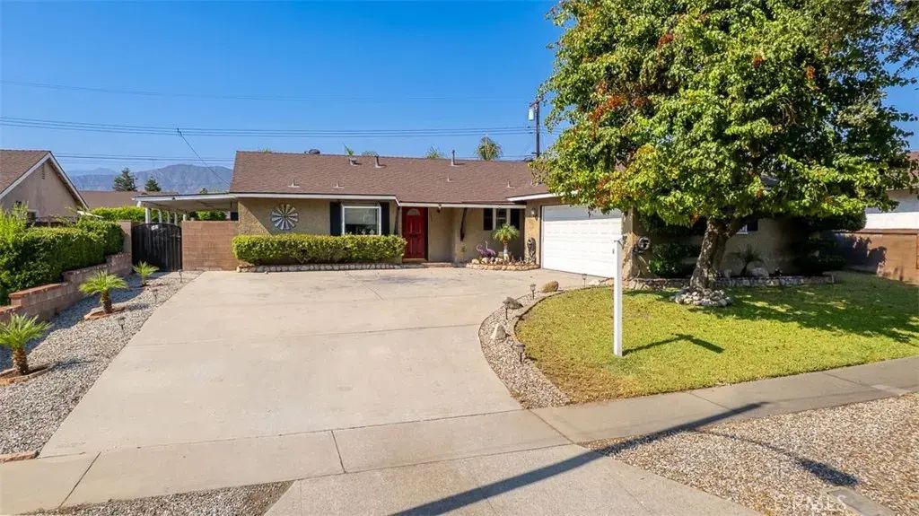 335 W Kirkwall Road, Glendora