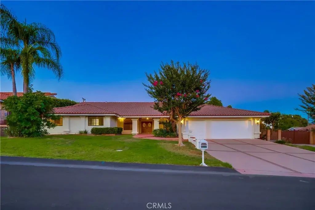 722 Casa Loma Lane, Walnut
