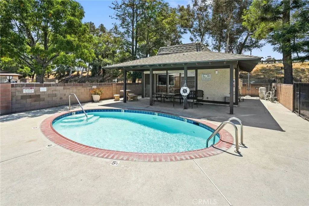 10811 Columbus 26, 