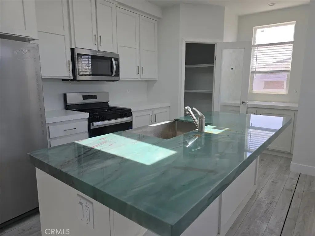 432 S Harbor 101, Santa Ana