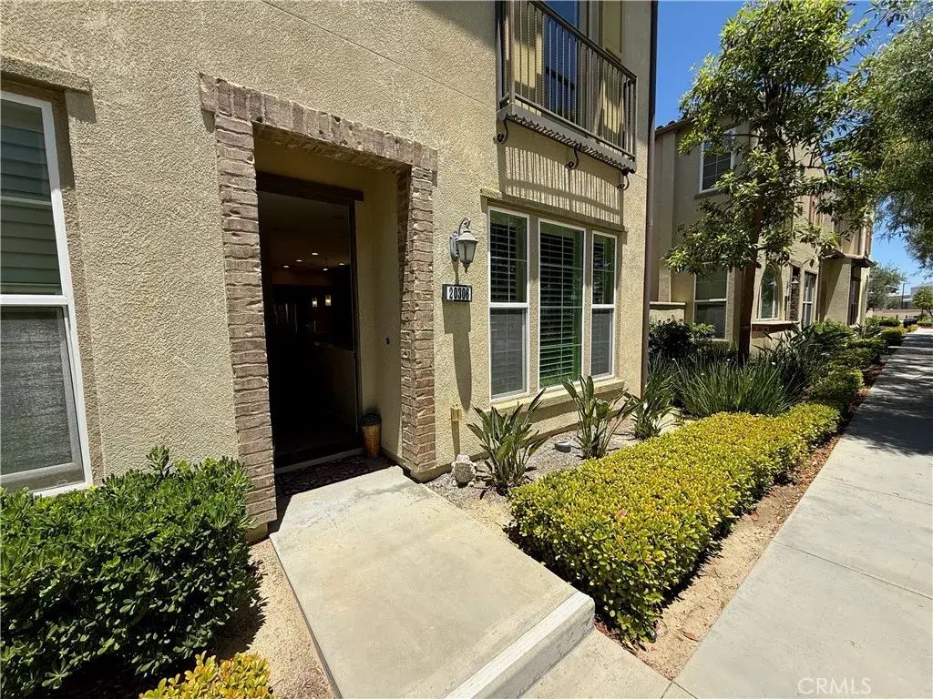 20306 Paseo Los Arcos, Porter Ranch
