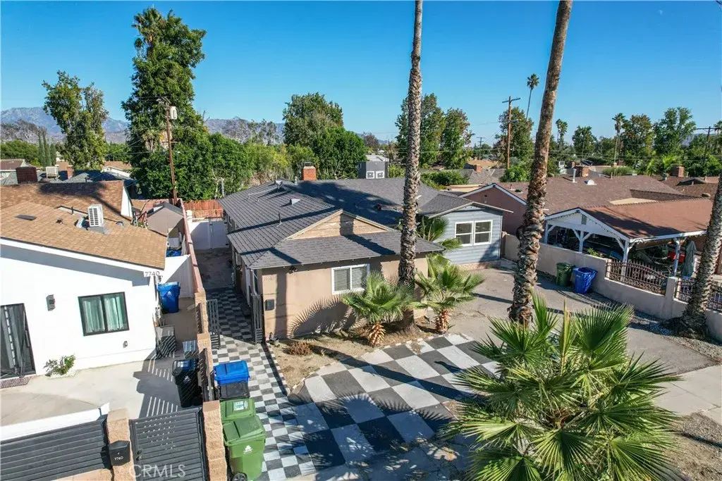 7736 Bellaire Avenue, North Hollywood