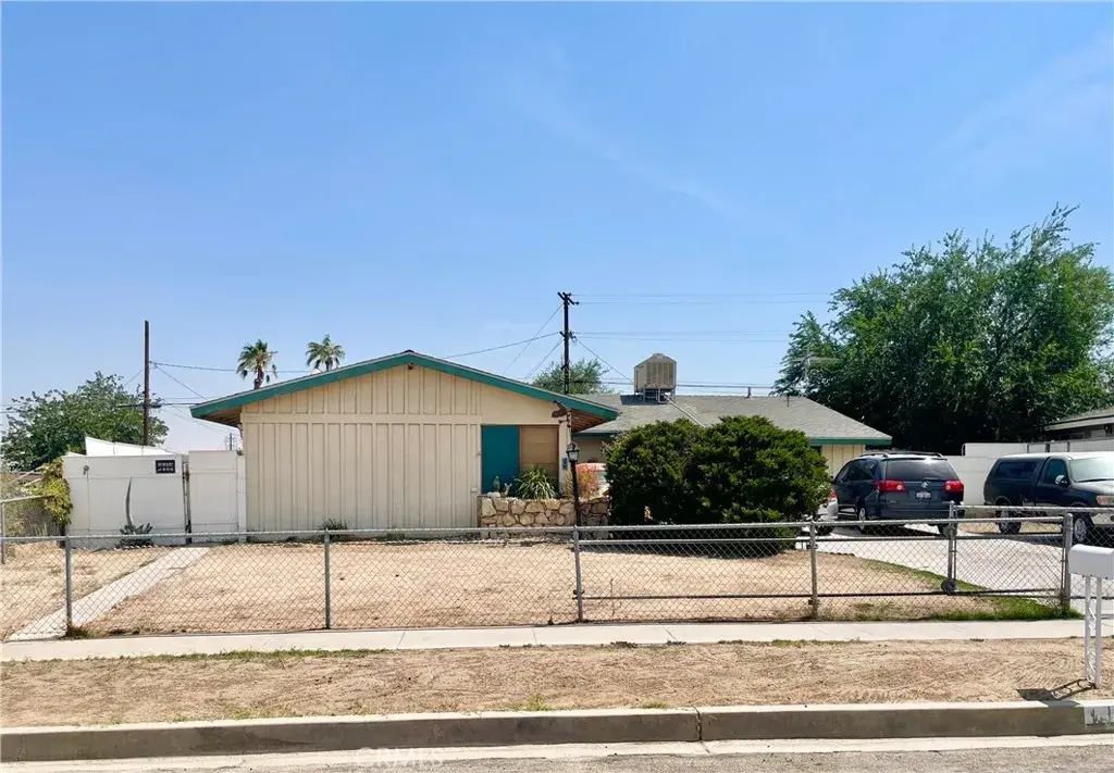 16301 Laguna Street, Victorville