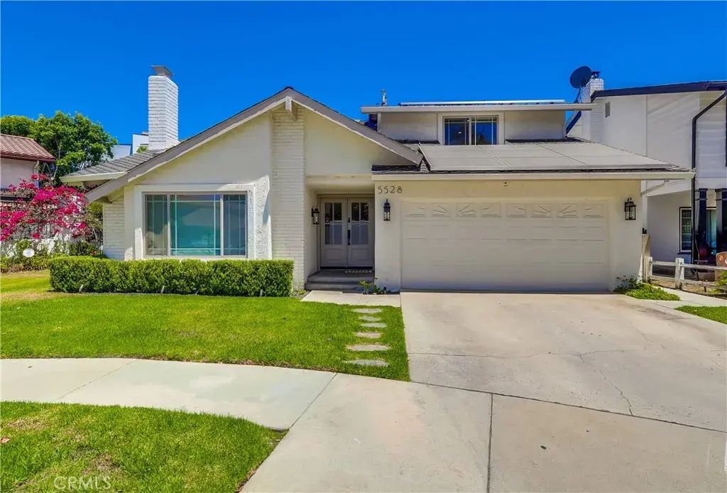 5528 Voletta Place, Valley Village