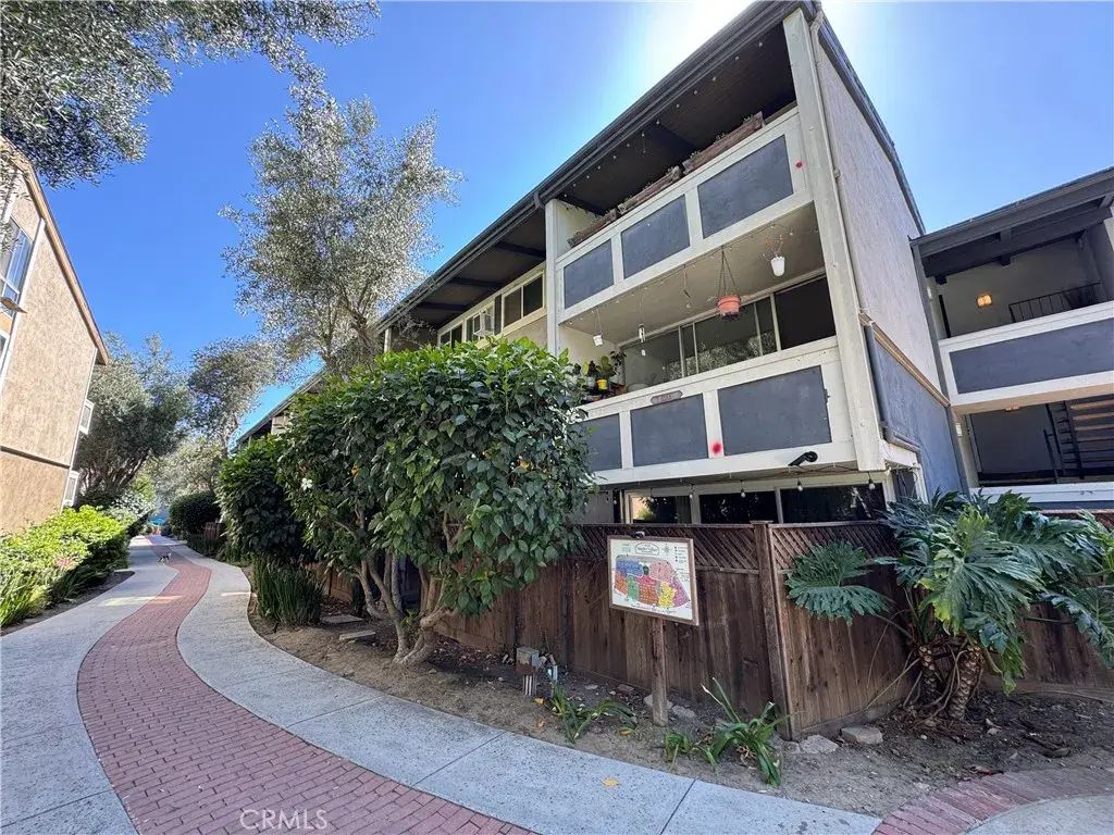 6355 Green Valley Circle 215, Culver City