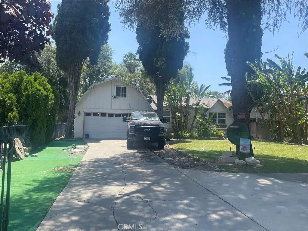 7994 Magnolia Avenue, Riverside